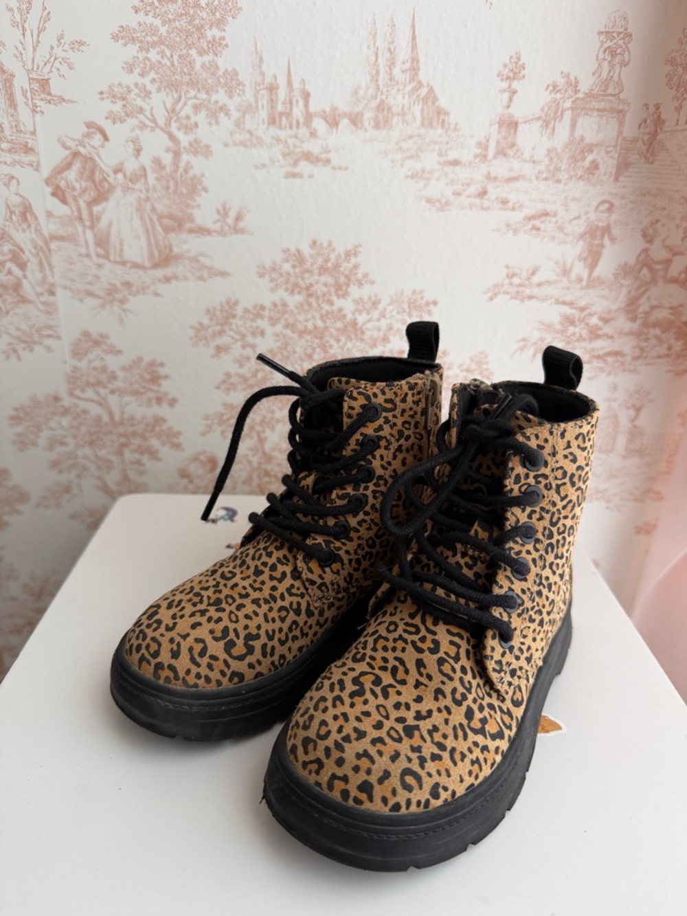 Zara Kids Leopard Print Lace-Up Boots - Black & Tan. Size 8.5
